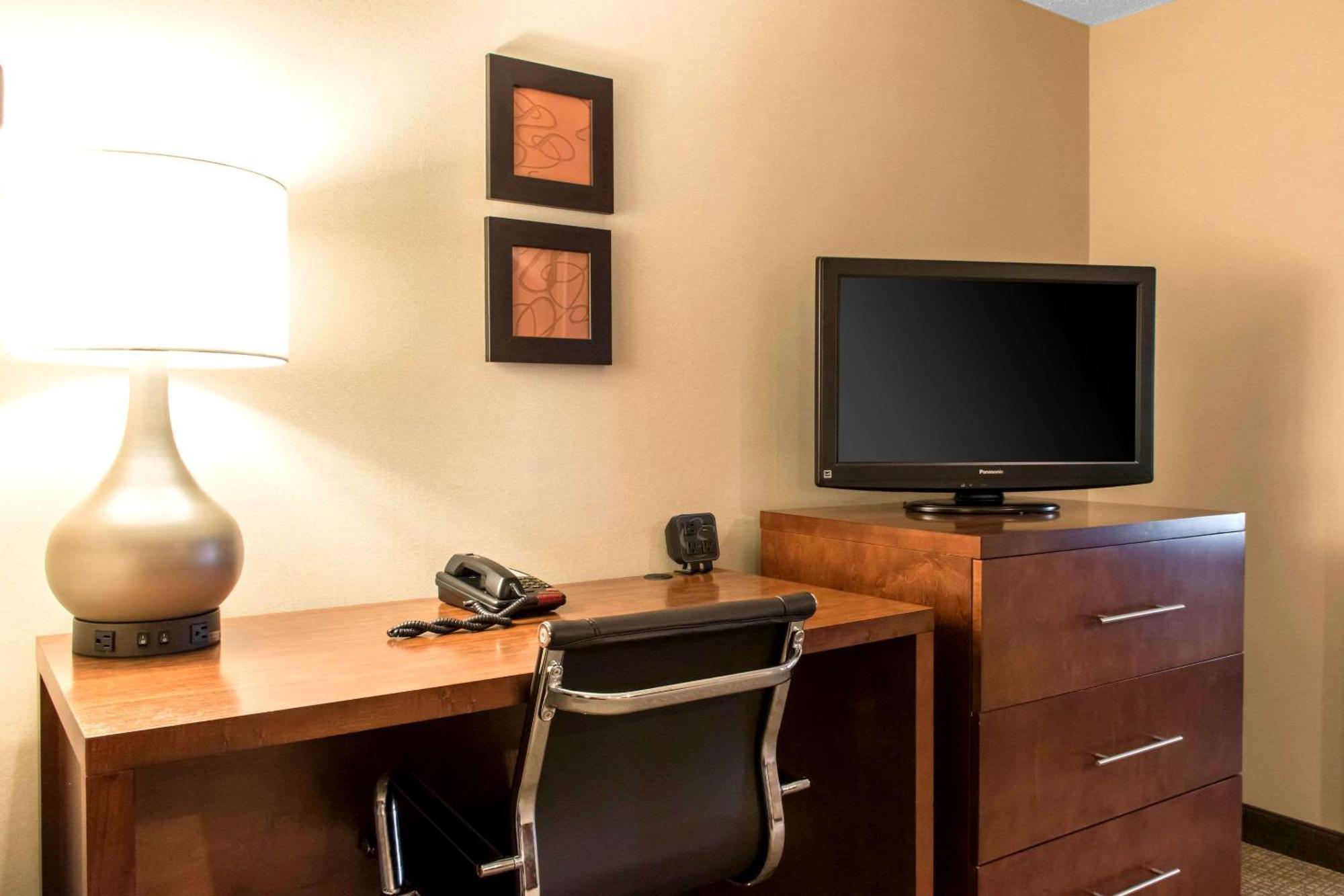 Comfort Suites Scranton Near Montage Mountain Экстерьер фото