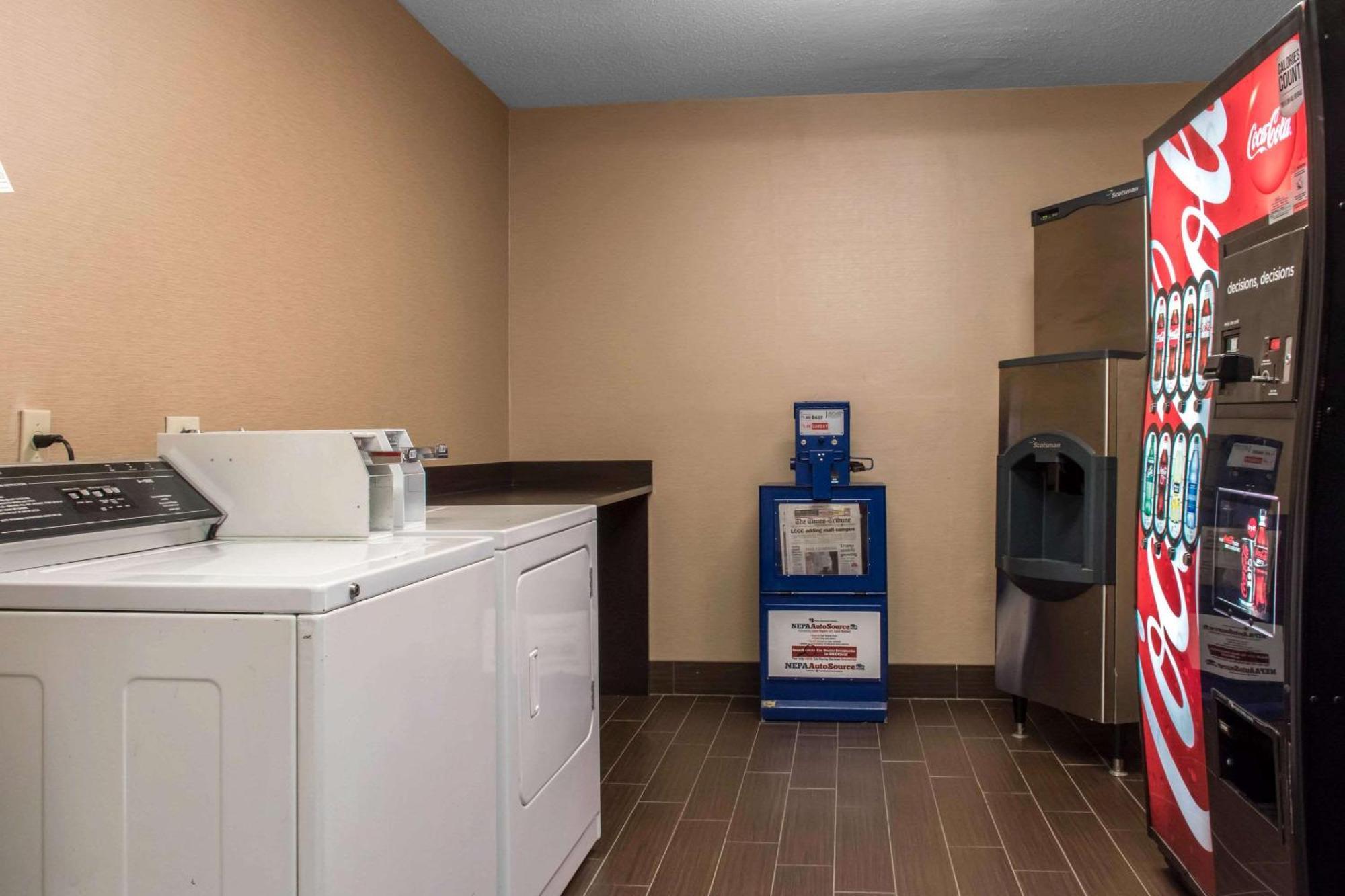 Comfort Suites Scranton Near Montage Mountain Экстерьер фото